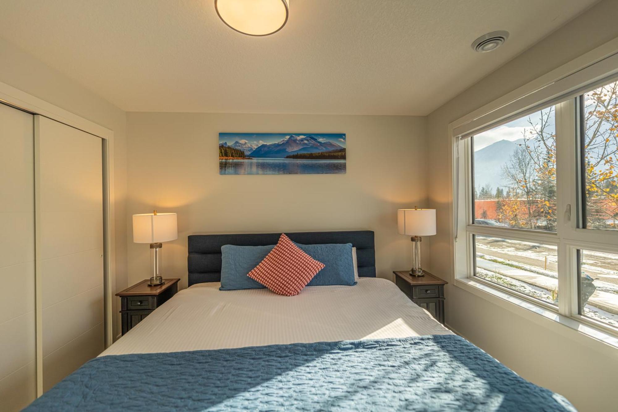 Apartment Three Townhouse Combo - Family Mountain Retreats Canmore