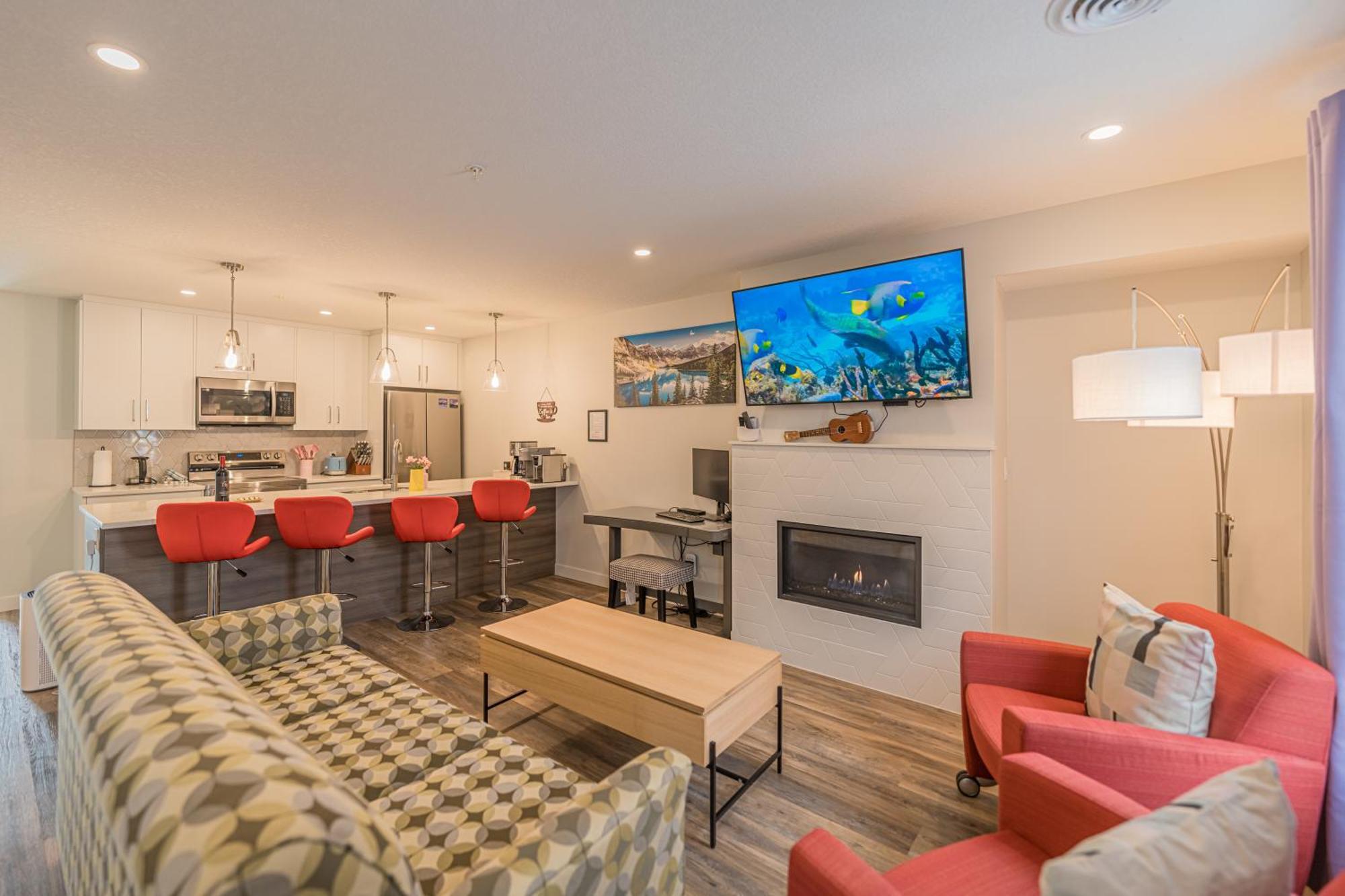Apartment Three Townhouse Combo - Family Mountain Retreats *